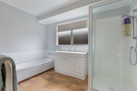 Photo of property in 57 Browning Street, Leamington, Cambridge, 3432