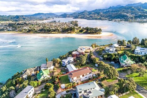 Photo of property in 215 Paku Drive, Tairua, 3508