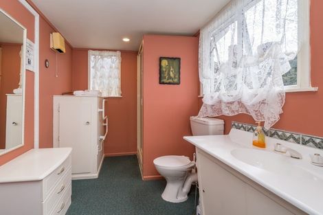 Photo of property in 9 Surat Bay Road, New Haven, Owaka, 9585