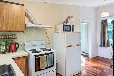 Photo of property in 42 Pokohiwi Road, Normandale, Lower Hutt, 5010