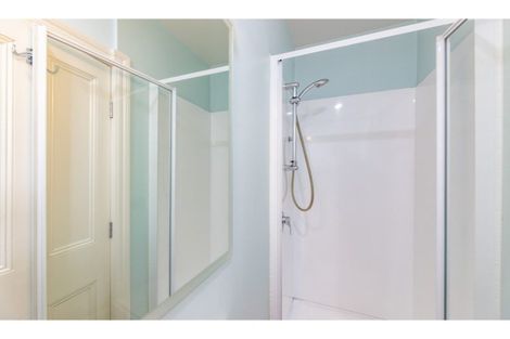 Photo of property in 2/96 Kerrs Road, Avonside, Christchurch, 8061