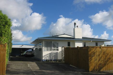 Photo of property in 28 Cascade Crescent, Westbrook, Palmerston North, 4412