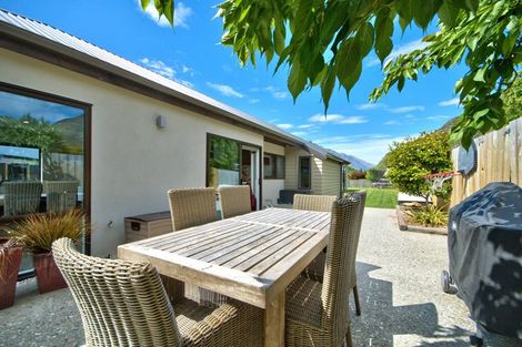 Photo of property in 16 Alta Place, Frankton, Queenstown, 9300
