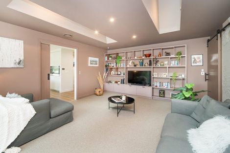 Photo of property in 9 Paterson Lane, Kelvin Grove, Palmerston North, 4470