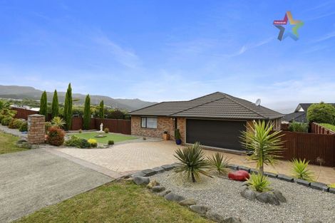 Photo of property in 38 Kirton Drive, Riverstone Terraces, Upper Hutt, 5018