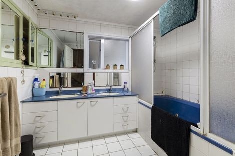 Photo of property in 4 Arthur Place, Opaheke, Papakura, 2113