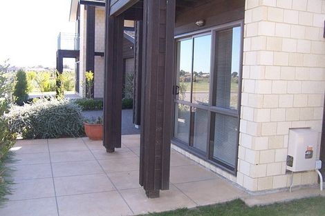 Photo of property in 19 Bluewater Place, Paraparaumu, 5032