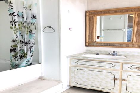 Photo of property in 1/3 Quebec Road, Milford, Auckland, 0620