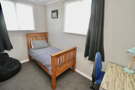 Photo of property in 8 Bristol Crescent, Roslyn, Palmerston North, 4414