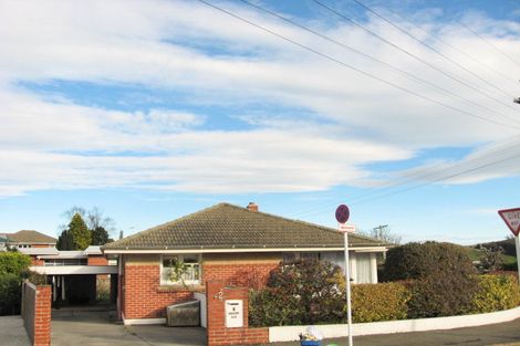 Photo of property in 2 English Avenue, Kenmure, Dunedin, 9011