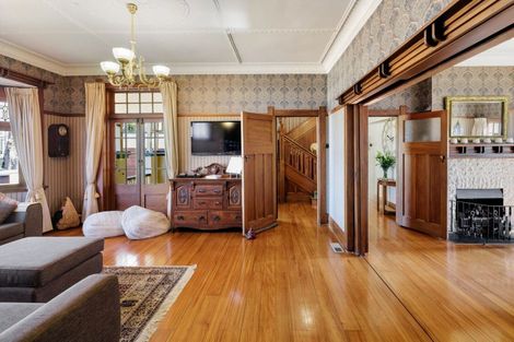 Photo of property in 5 Te Aroha Street, Hamilton East, Hamilton, 3216