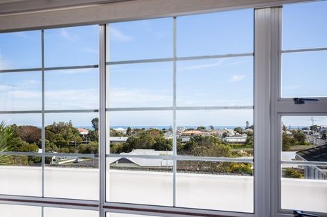 Photo of property in 46a Paynters Avenue, Strandon, New Plymouth, 4312