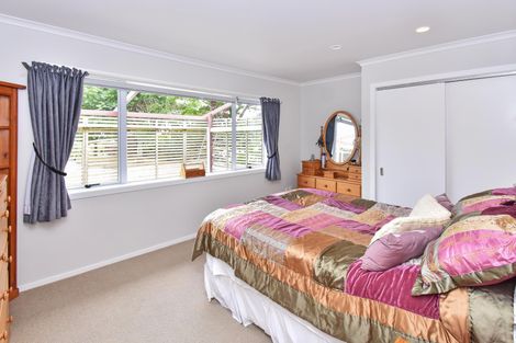 Photo of property in 72 Kauri View Road, Opaheke, Papakura, 2584