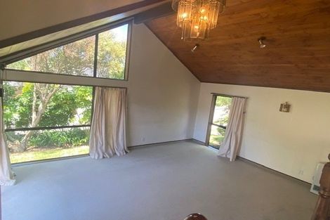 Photo of property in 3 Aintree Grove, Churton Park, Wellington, 6037