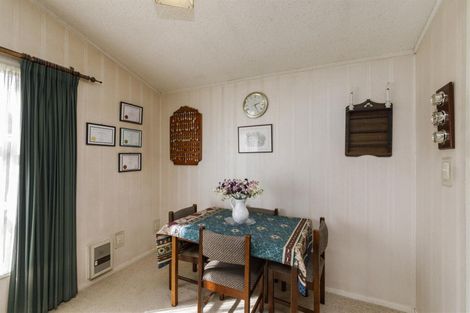 Photo of property in 8 Walker Crescent, Bulls, 4818