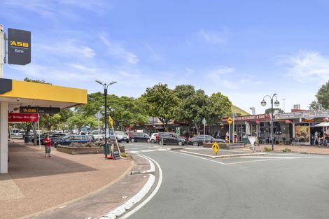 Photo of property in 22 Ashcroft Avenue, Mangere Bridge, Auckland, 2022