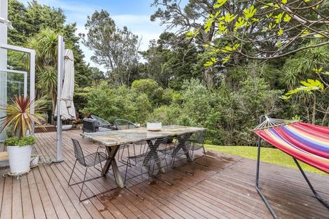 Photo of property in 11a Wernham Place, Northcote, Auckland, 0626