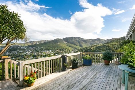 Photo of property in 9 Kapil Grove, Khandallah, Wellington, 6035