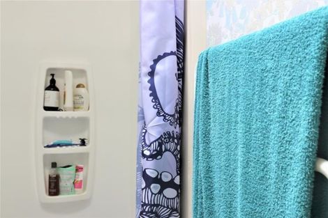 Photo of property in 4/103 Vauxhall Road, Narrow Neck, Auckland, 0624