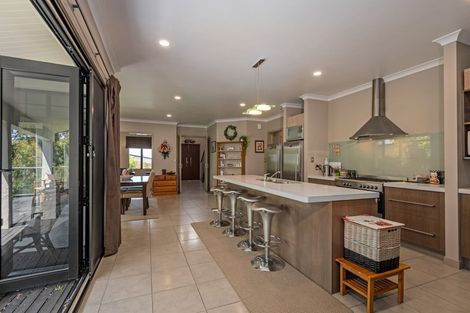 Photo of property in 60 Ruapehu Drive, Fitzherbert, Palmerston North, 4410