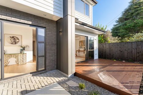 Photo of property in 71a Matipo Road, Te Atatu Peninsula, Auckland, 0610