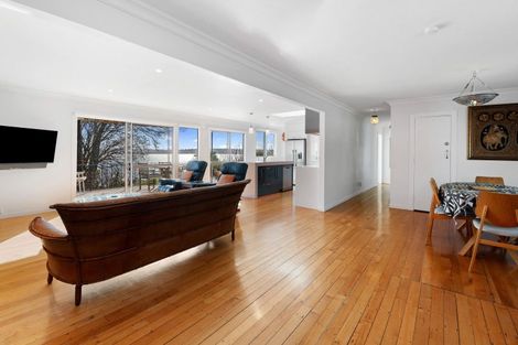 Photo of property in 5 Naera Place, Kawaha Point, Rotorua, 3010