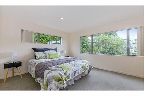 Photo of property in 2/115 Arran Road, Browns Bay, Auckland, 0630