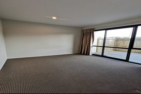 Photo of property in 80 View Road, Henderson, Auckland, 0612