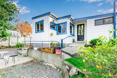 Photo of property in 36 Moana Road, Paraparaumu, 5032