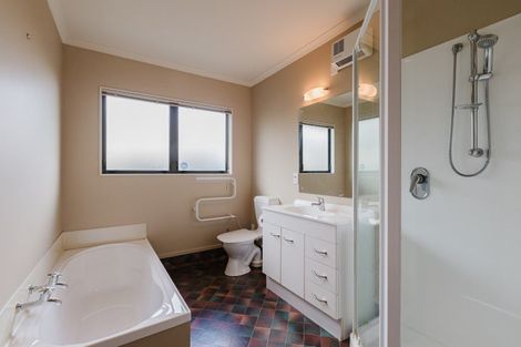 Photo of property in 17 Tyndall Street, Pahiatua, 4910