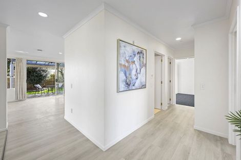 Photo of property in 14 Fernbrook Close, Burswood, Auckland, 2013