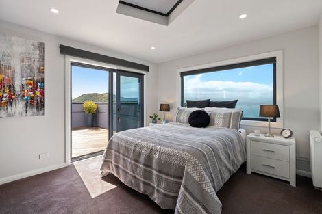 Photo of property in 35 Grumman Lane, Newlands, Wellington, 6037