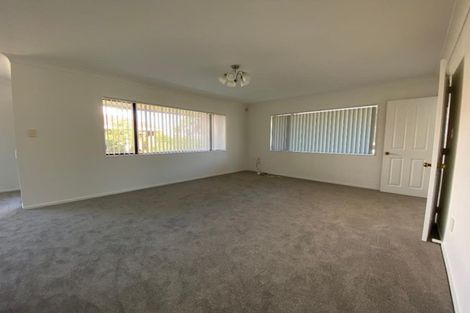 Photo of property in 8 Belvedere Court, West Harbour, Auckland, 0618