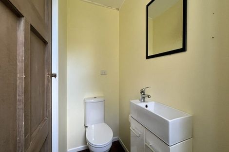 Photo of property in 18 Connolly Avenue, Mount Roskill, Auckland, 1041