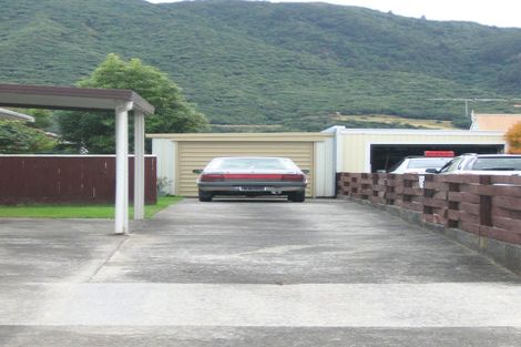 Photo of property in 11a Clouston Park Road, Ebdentown, Upper Hutt, 5018