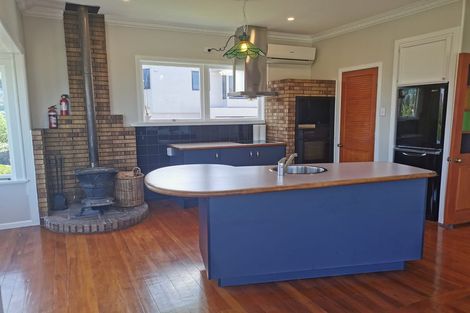 Photo of property in 15 Oban Road, Browns Bay, Auckland, 0630