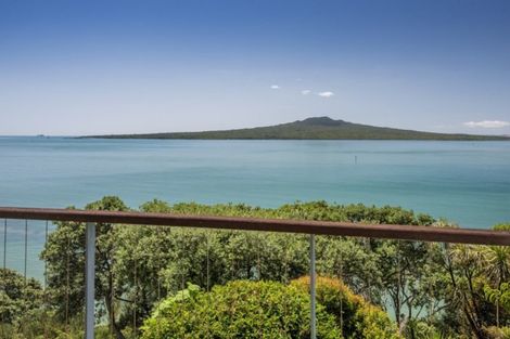 Photo of property in 90 Seacliffe Avenue, Narrow Neck, Auckland, 0622