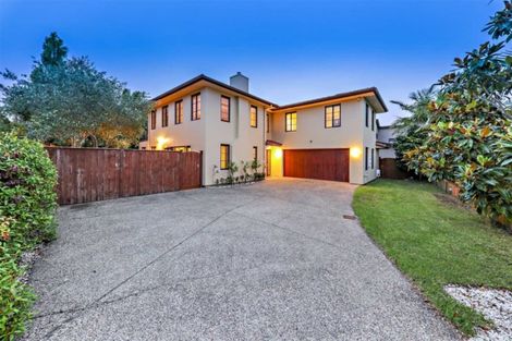 Photo of property in 11 Karson Place, Flat Bush, Auckland, 2016