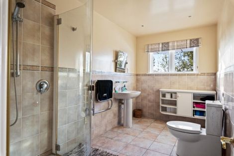 Photo of property in 1410 Old North Road, Helensville, 0875