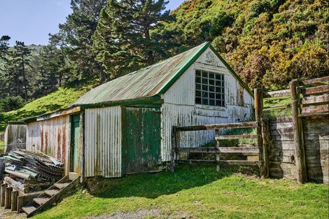 Photo of property in 850a Paekakariki Hill Road, Paekakariki Hill, Porirua, 5381