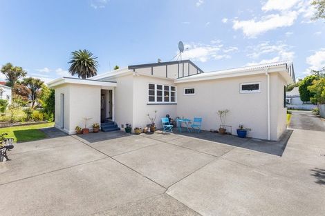 Photo of property in 42 Domain Road, Otaki, 5512