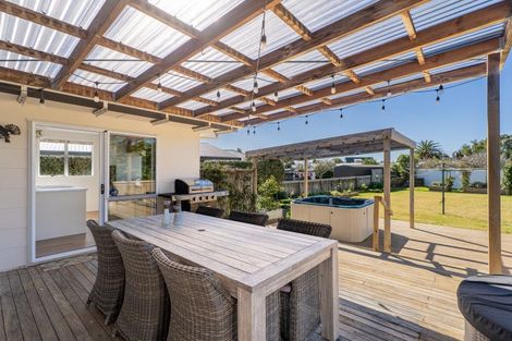 Photo of property in 117 Robinson Road, Whitianga, 3510