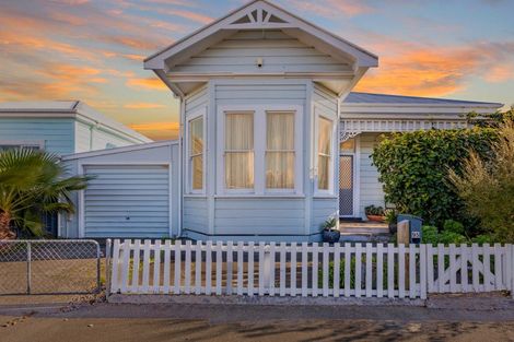 Photo of property in 95 Wellesley Road, Napier South, Napier, 4110