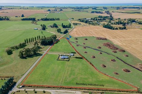Photo of property in 46 Lucks Road, Waimate, 7980