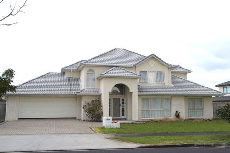 Photo of property in 34 Corta Bella Place, Golflands, Auckland, 2013