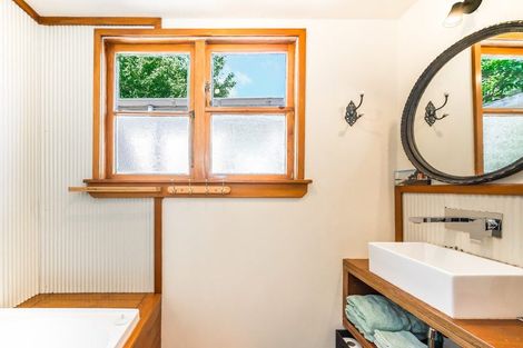 Photo of property in 15 Dale Road, Raumati South, Paraparaumu, 5032