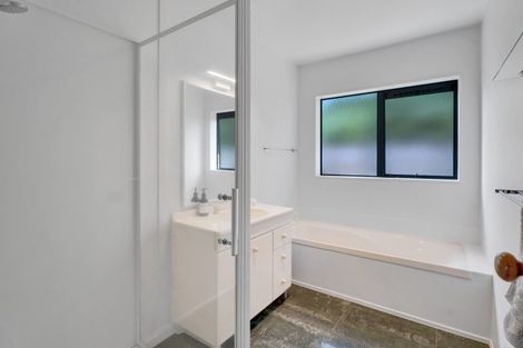 Photo of property in 35a Tukapa Street, Westown, New Plymouth, 4310