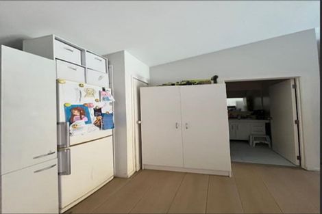 Photo of property in 24 Bond Crescent, Forrest Hill, Auckland, 0620