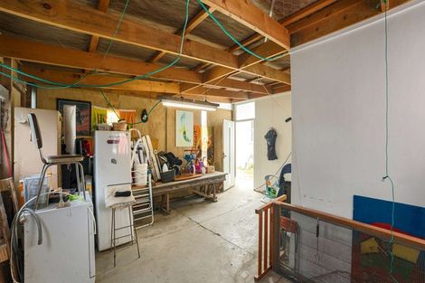 Photo of property in 17 De Lautour Road, Kaiti, Gisborne, 4010