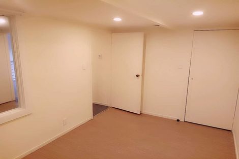 Photo of property in 1/288 East Coast Road, Forrest Hill, Auckland, 0620